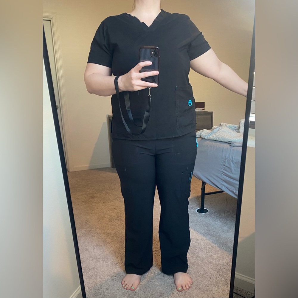 Women’s Carhartt black scrub set